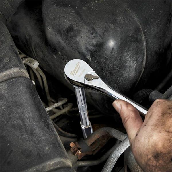 MILWAUKEE 1/4'' DRIVE 28PC RATCHET & SOCKET SET - METRIC