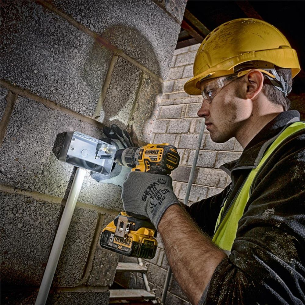 DEWALT 18V BRUSHLESS COMBI DRILL XR DCD796N BODY ONLY