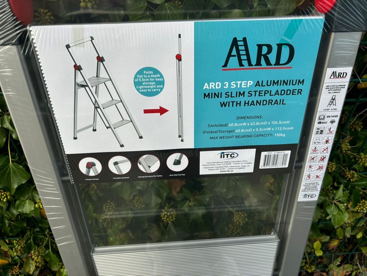 ARD 3 STEP ALUMINIUM MINI SLIM STEP LADDER WITH HANDRAI