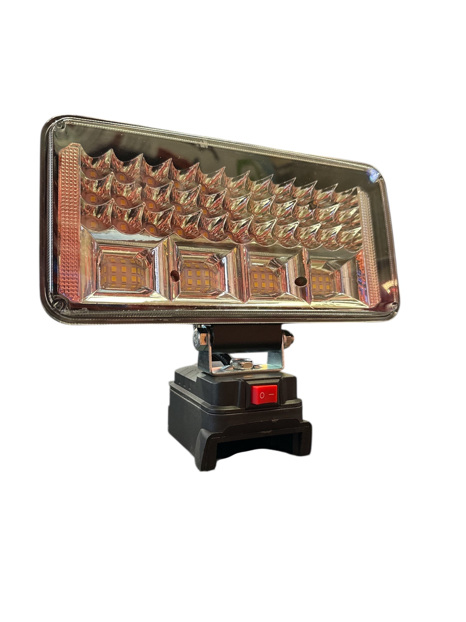 7" LED WORKING LIGHT COMPATIBLE WITH M18 BATTERIES (BATTERIES NOT INCLUDED)