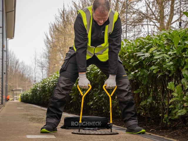 ROUGHNECK UNIVERSAL MANHOLE KEY SET (6 TIPS)