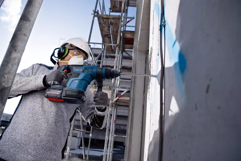 BOSCH GBH 18V-34CF CORDLESS SDS + HAMMER BODY IN CASE