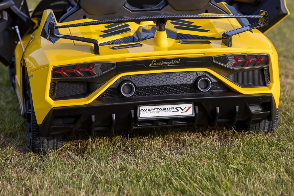 LICENSED LAMBORGHINI AVENTADOR