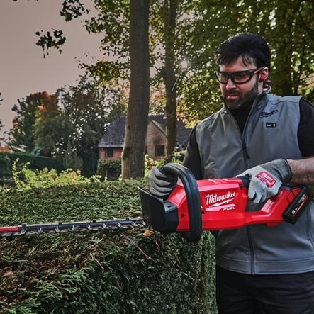 MILWAUKEE M18FHET60-0 HEDGE TRIMMER BODY ONLY