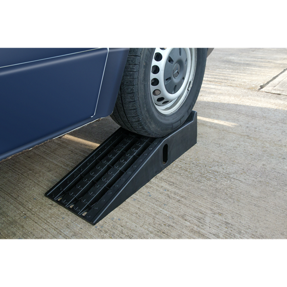 SEALEY CAR RAMPS 1.5 TONNE CAPACITY PER RAMP 3 TONNE CAPACITY PAIR