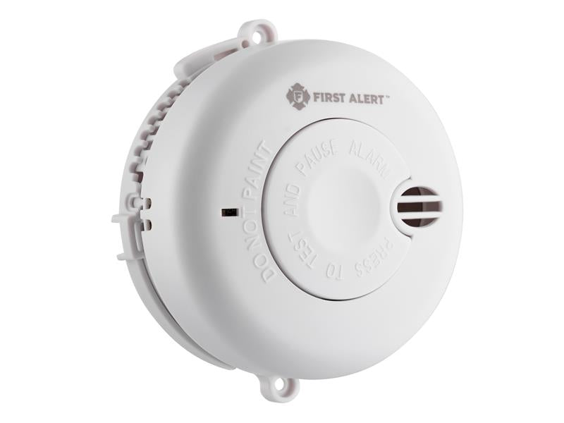 First Alert® SA700UK Optical Smoke Alarm - AAA Batteries