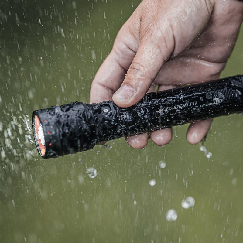 LEDLENSER P7R RECHARGEABLE LED TORCH (2000)