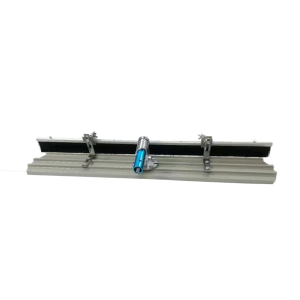 BULLFLOAT CW GEAR HEAD , HARD BRUSH & 4 HANDLES