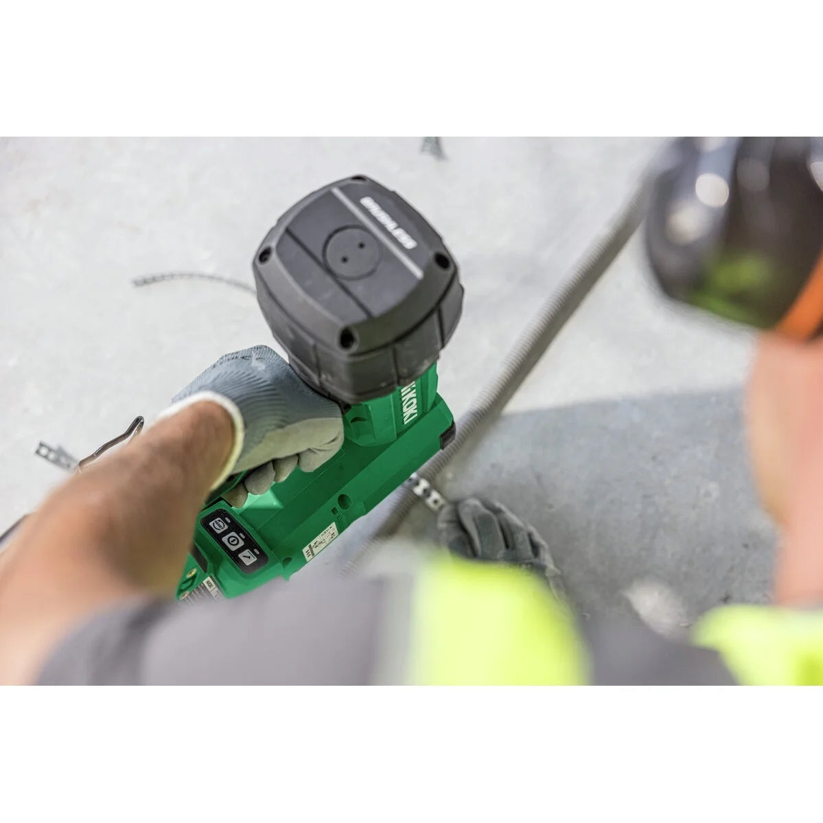 HIKOKI CONCRETE NAILER 18V WITH 2 X 5AH BATTERIES